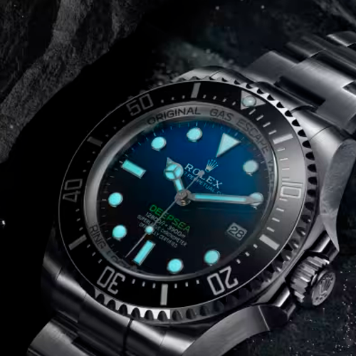 Esfera D-Blue del Rolex Deepsea que muestra el degradado de azul a negro.